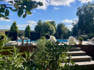  Villa  vendre 7 pices 247 m