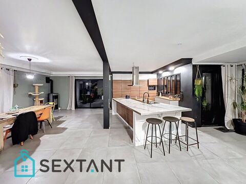   Maison Villa - 6 pi�ce(s) - 260 m�