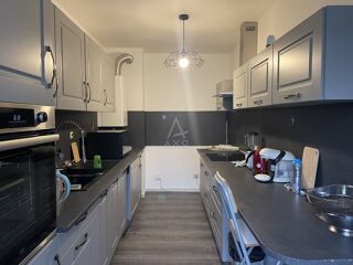  Appartement à louer 3 pièces 72 m²