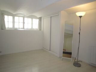  Appartement à louer 1 pièce 35 m²