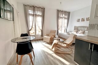  Maison à vendre 15 + pièces 442 m²