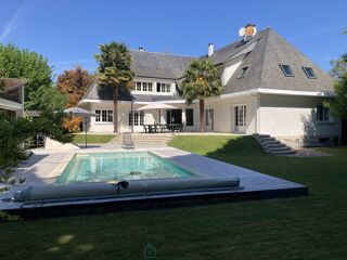  Maison � vendre 10 pi�ces 318 m�