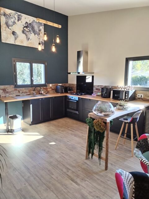   Maison Maison - 6 pi�ce(s) - 140 m�