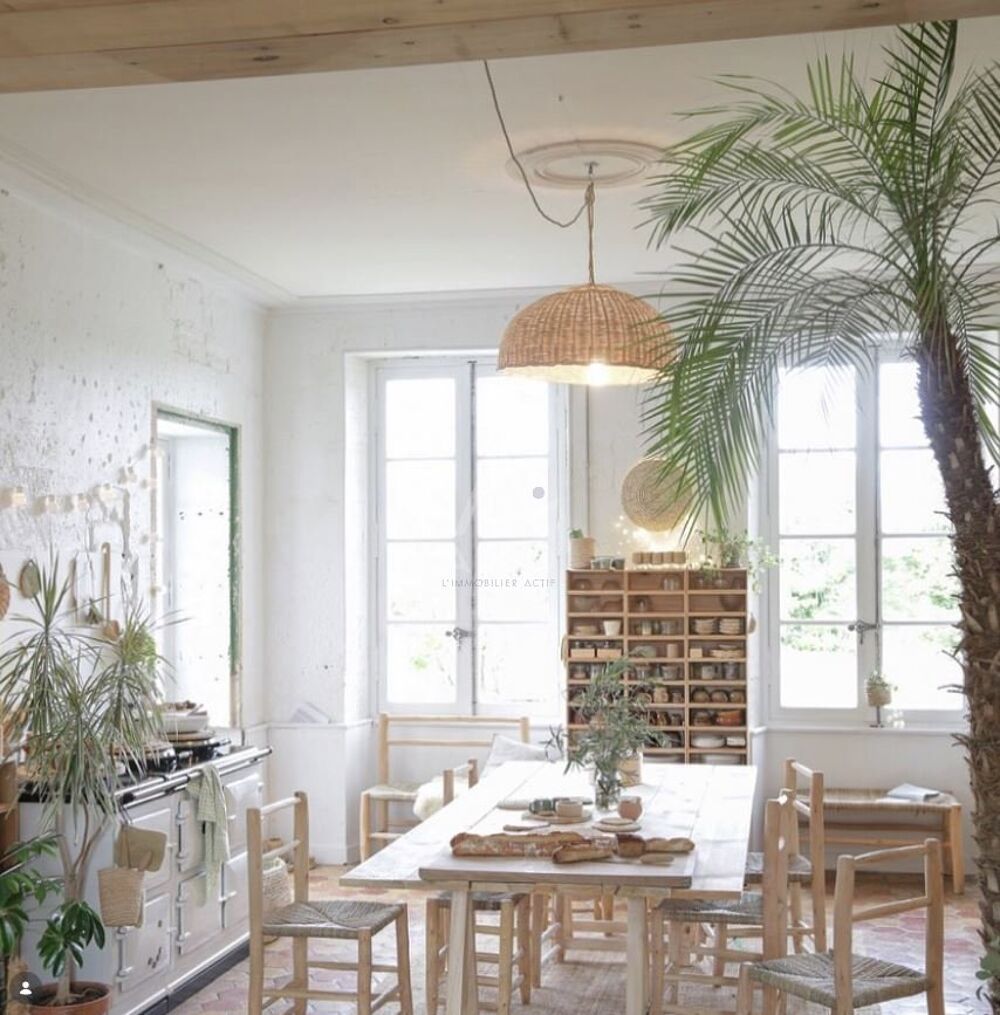 à vendre  Propriété/château Angoulême (16000)