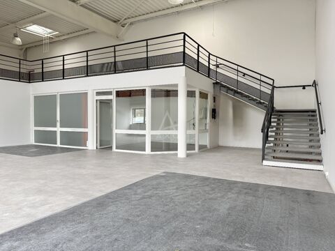 Local commercial 2350 57155 Marly