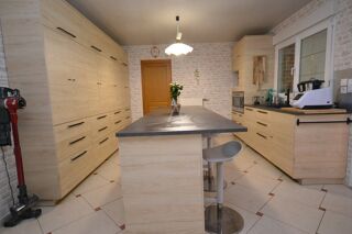  Maison à vendre 10 pièces 235 m²