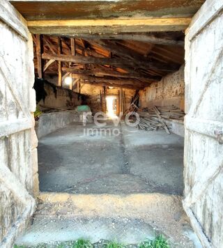  Maison  vendre 4 pices 364 m