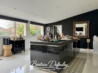  Villa � vendre 9 pi�ces 350 m�