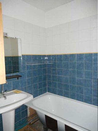  Appartement à louer 2 pièces 32 m²