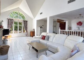  Maison à vendre 8 pièces 234 m²