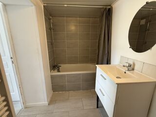  Immeuble � vendre 271 m�