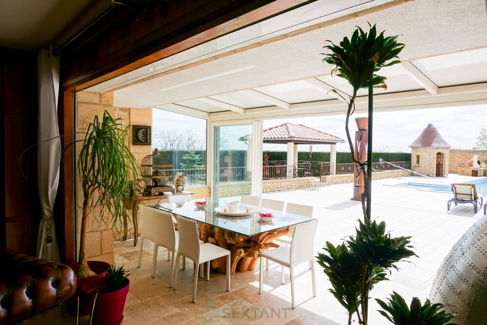 � vendre  Villa Hautefort (24390)