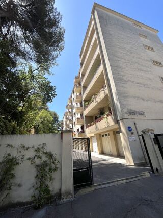  Appartement à louer 3 pièces 87 m²