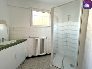  Appartement à louer 3 pièces 68 m²