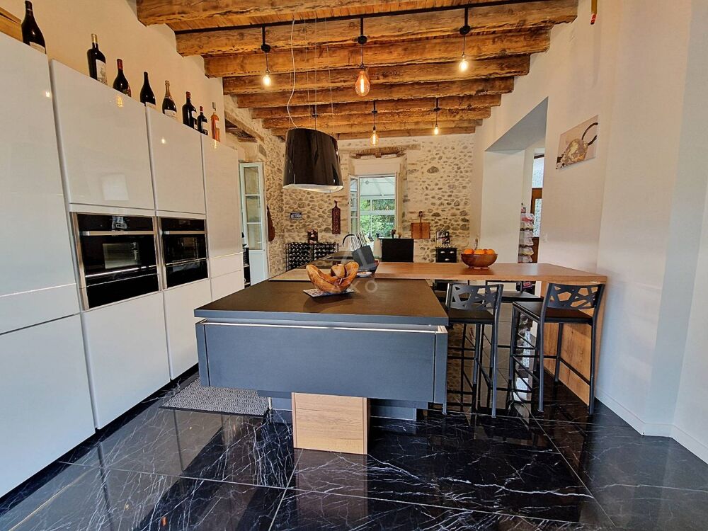 � vendre  Villa Salies-de-B�arn (64270)