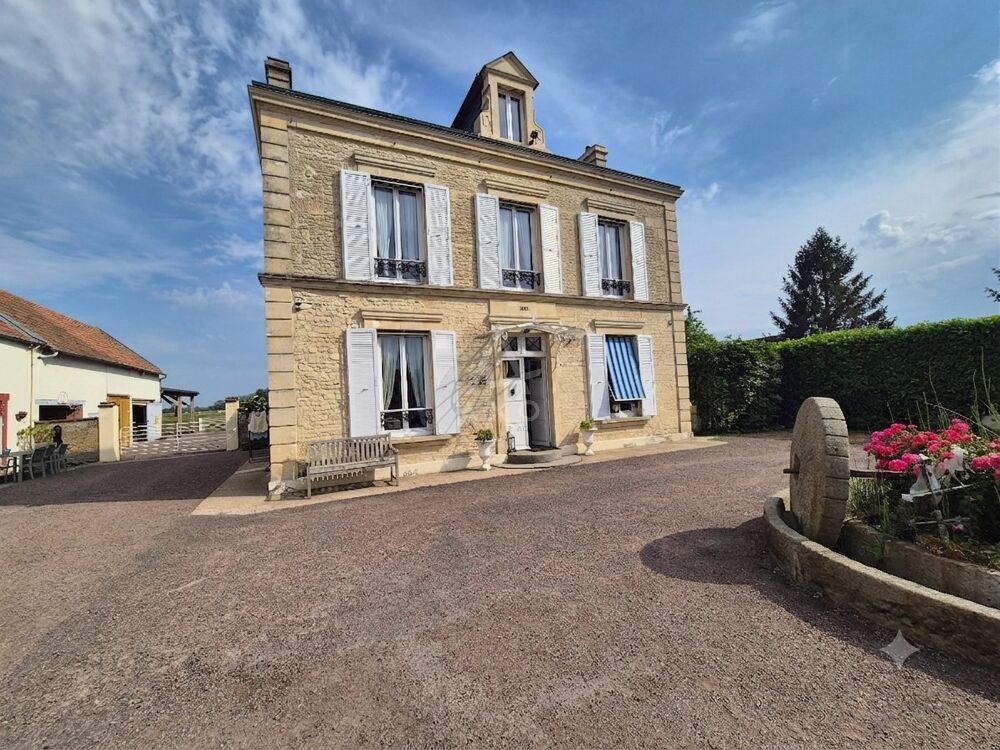 Maison 7 pièces 150 m² · à Petiville · 150 m² · 695 000 €