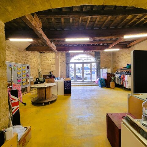 Local commercial 180000 34120 Pezenas