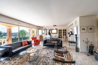  Villa  vendre 6 pices 200 m