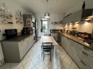  Maison � vendre 9 pi�ces 215 m�