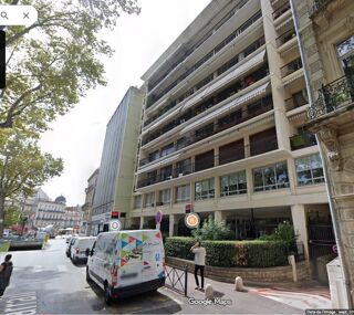  Parking / Garage � louer 