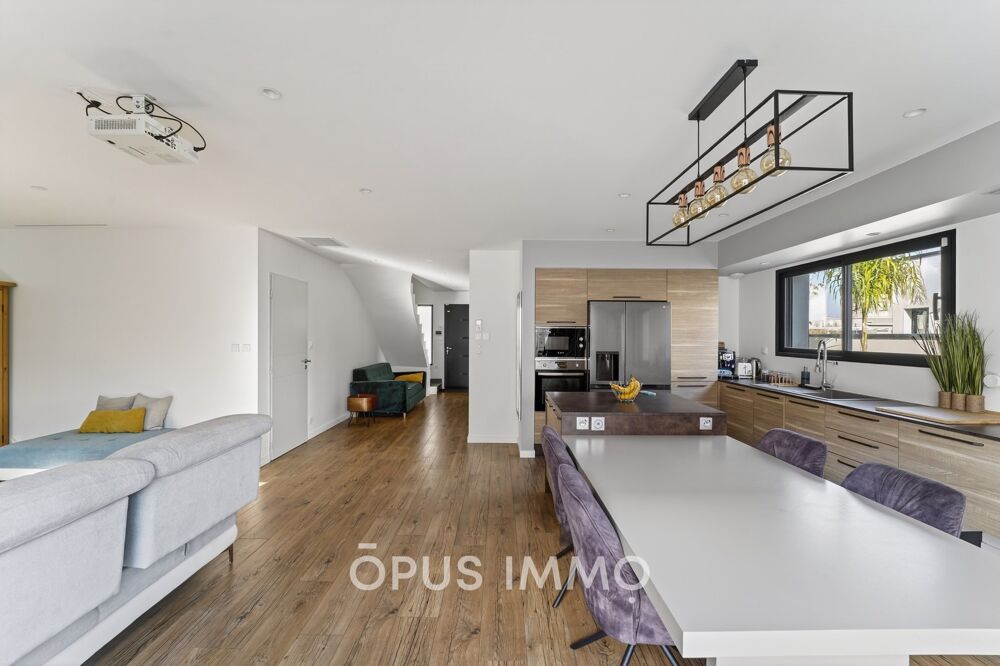 � vendre  Maison P�rols (34470)