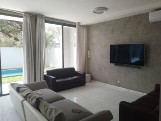  Maison � louer 7 pi�ces 250 m� Saly