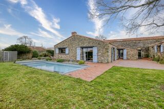  Maison à vendre 7 pièces 243 m²
