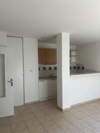  Appartement à louer 2 pièces 35 m²