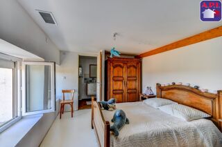  Villa  vendre 15 + pices 463 m