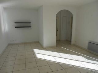  Appartement à louer 3 pièces 64 m²