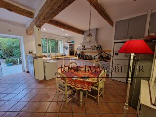  Maison � vendre 9 pi�ces 369 m�