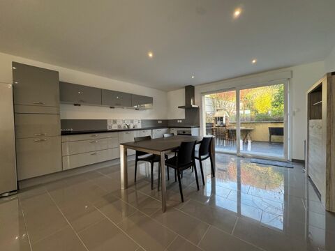   Maison Maison - 4 pi�ce(s) - 110 m�