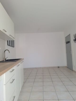  Appartement à louer 2 pièces 42 m²