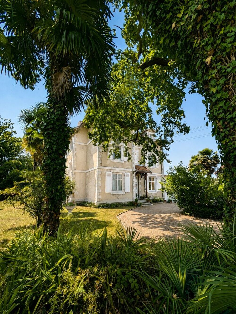 Maison 13 pièces 284 m² · à Salies de Bearn · 284 m² · 450 000 €