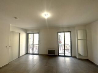  Appartement à louer 2 pièces 45 m²