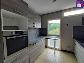  Appartement à louer 3 pièces 76 m²