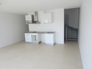  Appartement à louer 3 pièces 66 m²