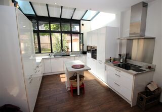  Villa à vendre 8 pièces 250 m²
