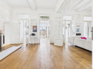  Maison à vendre 15 + pièces 601 m²