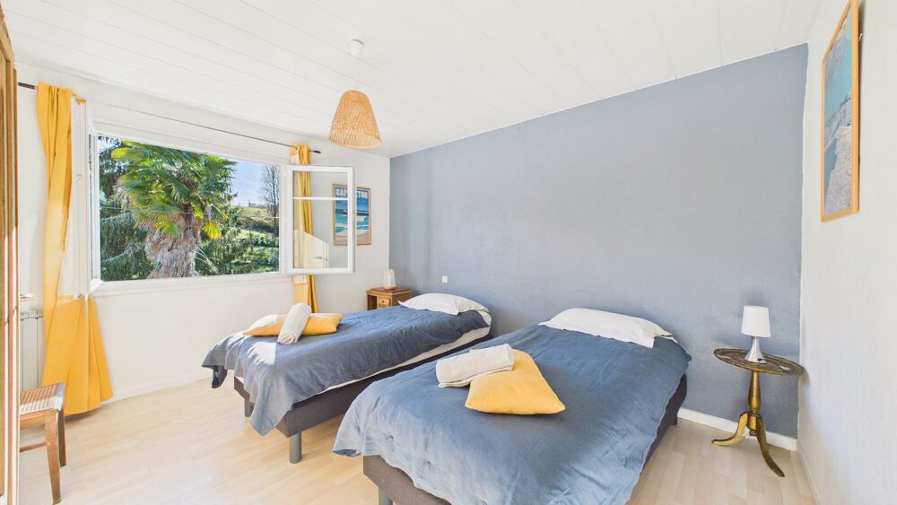 � vendre  Villa Guiche (64520)