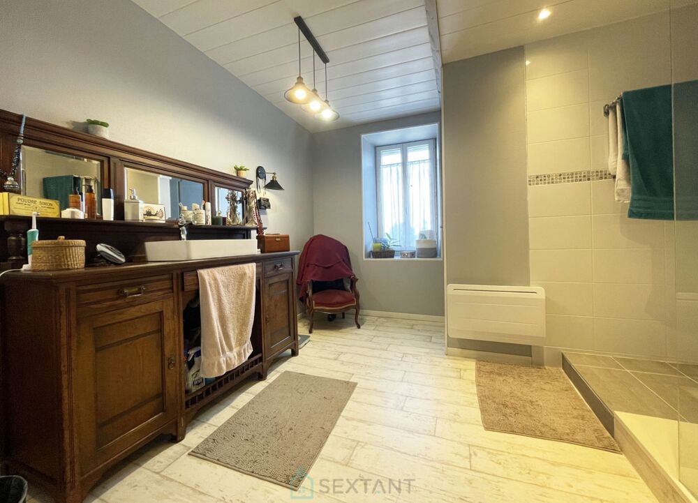 à vendre  Propriété/château Cherves-Richemont (16370)