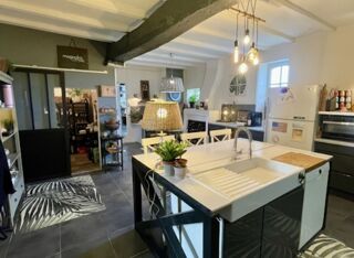  Villa  vendre 7 pices 247 m