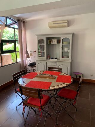  Maison � vendre 5 pi�ces 220 m� Saly