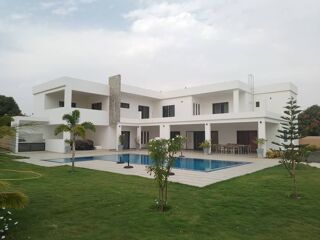  Villa � vendre 6 pi�ces 360 m� Somone