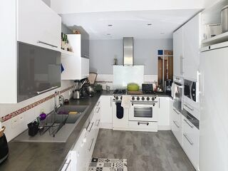  Villa � vendre 4 pi�ces 148 m�