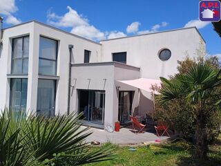  Villa à vendre 6 pièces 168 m²