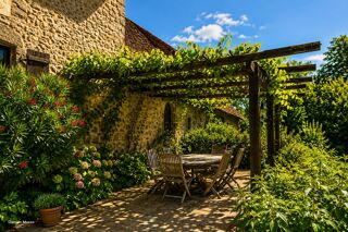  Villa à vendre 15 + pièces 400 m²