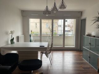  Appartement à louer 3 pièces 72 m²