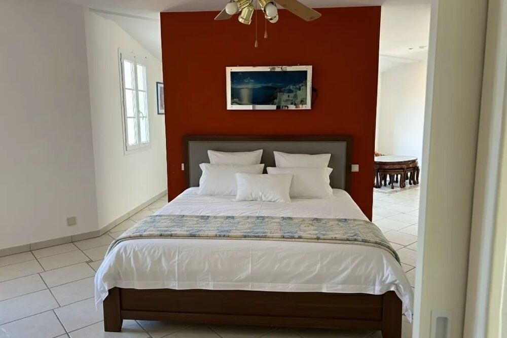 � vendre  Villa Saint-Jean-d'Ang�ly (17400)