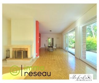  Maison  vendre 8 pices 240 m